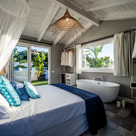 Boutique Hotel Capo Blu Santa Margherita di Pula Bagian luar foto