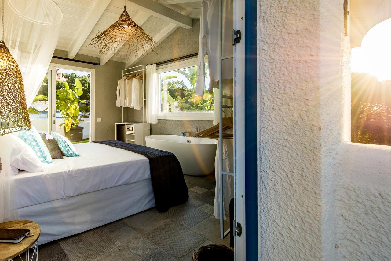 Boutique Hotel Capo Blu Santa Margherita di Pula Bagian luar foto