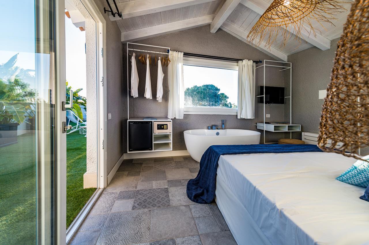 Boutique Hotel Capo Blu Santa Margherita di Pula Bagian luar foto