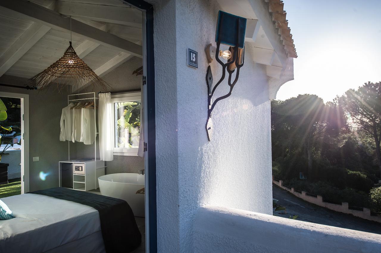 Boutique Hotel Capo Blu Santa Margherita di Pula Bagian luar foto