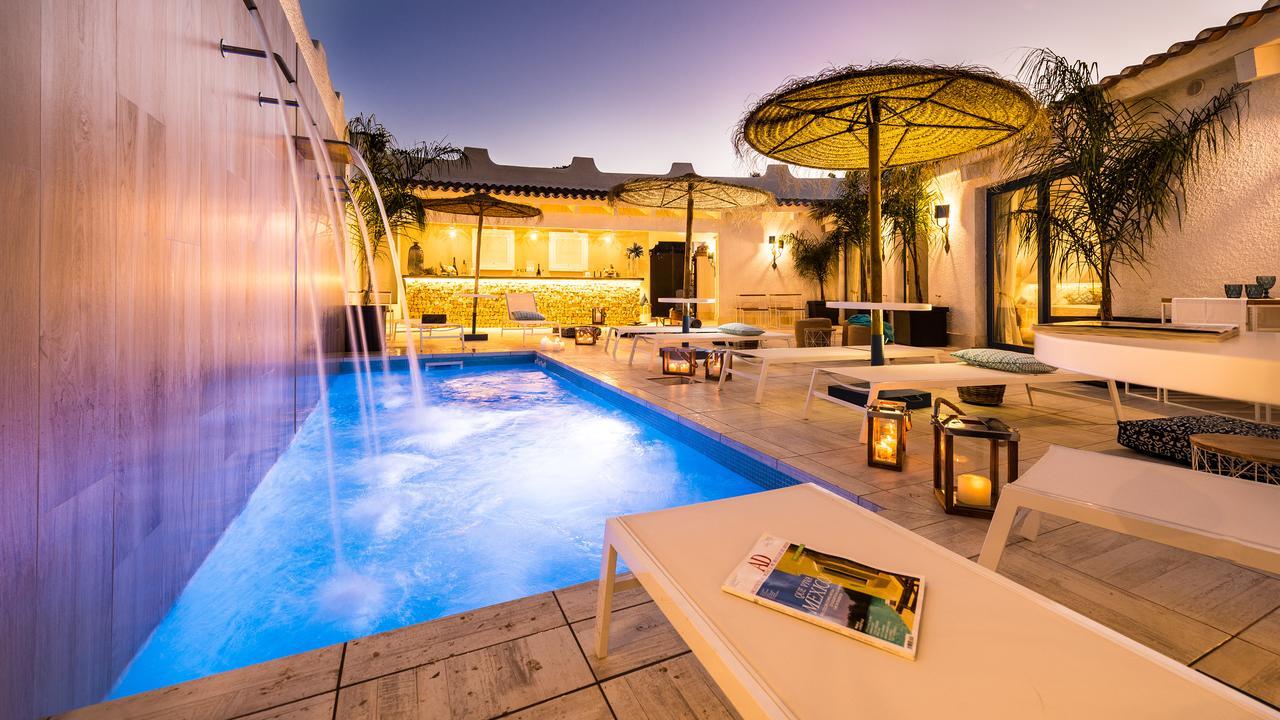 Boutique Hotel Capo Blu Santa Margherita di Pula Bagian luar foto