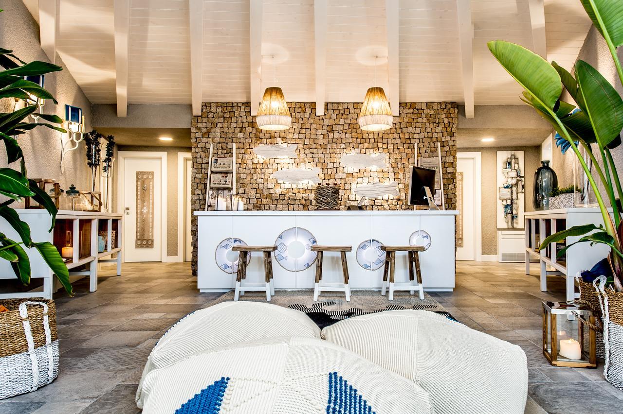 Boutique Hotel Capo Blu Santa Margherita di Pula Bagian luar foto